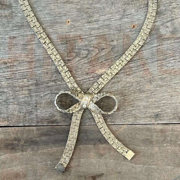 Vintage 1950s Metal Bow Necklace, Costume Jewelry Rhinestones - Picture 2 of 7